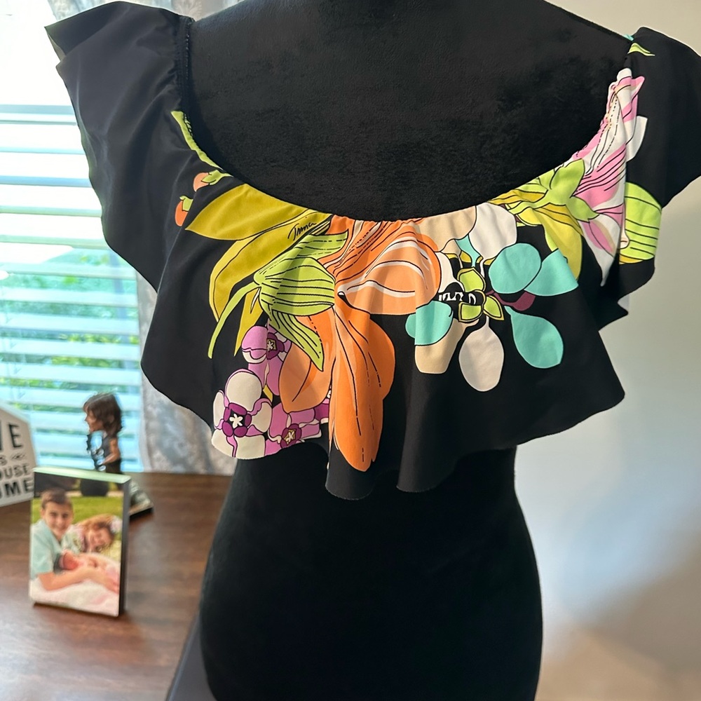 Trina Turk swim top size L-XL